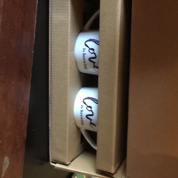 Love is Brewing mugs - Picture 2 of 2